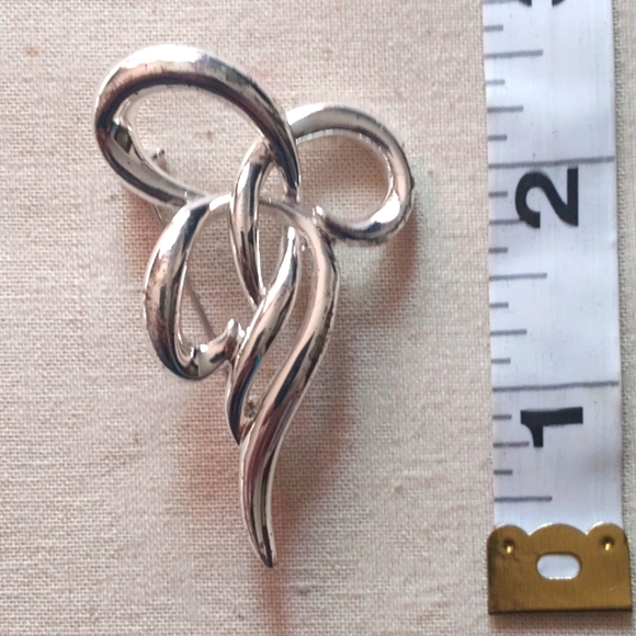 Brooch - Picture 3 of 3